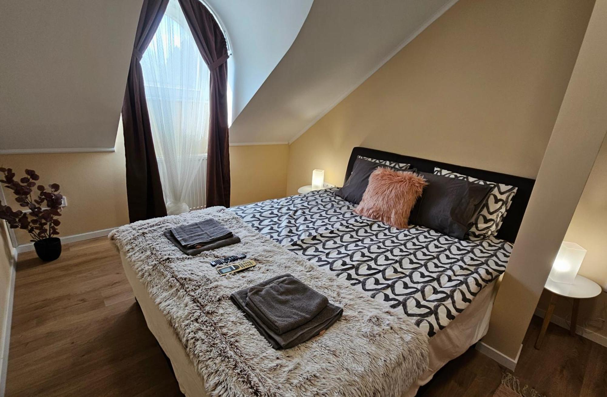 Mosonmagyaróvár Lucsony Apartman מראה חיצוני תמונה